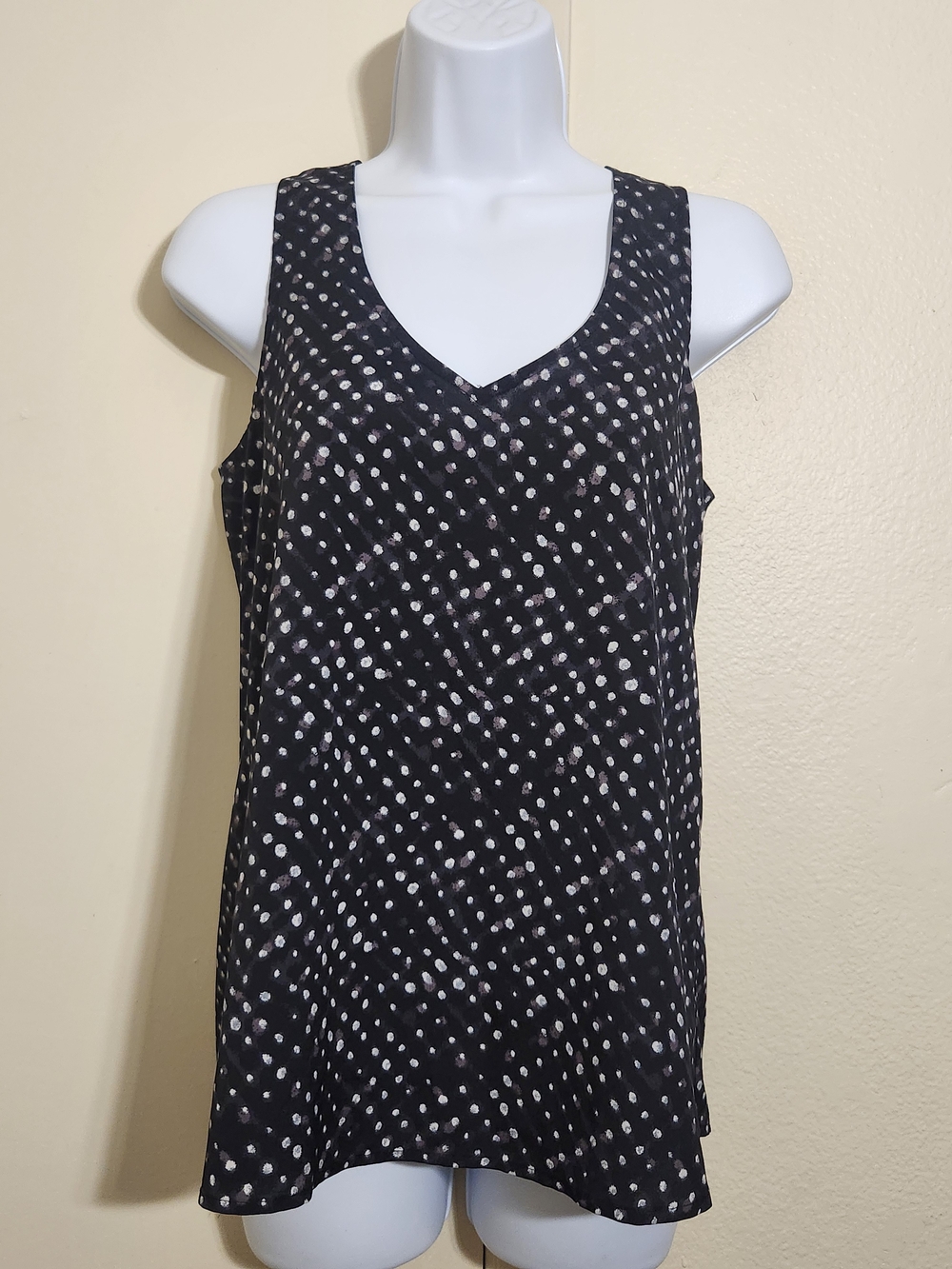 Eclair Black Polka Dot V-Neck Sleeveless Top